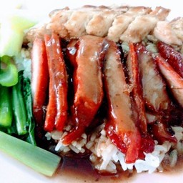 ข้าวหน้าเป็ดย่าง หมูแดงพิเศษ