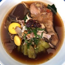 ก๋วยเตี๋ยวไก่มะระ,ราดหน้า,ผัดซีอิ้ว,สุกี้ (ตลาดเซียร์)
