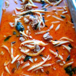 แกงเผ็ดไก่ใส่หน่อไม้