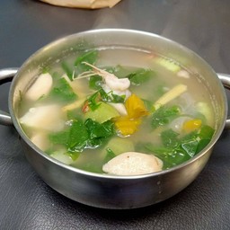 แกงเลียงผักรวมกุ้งสด