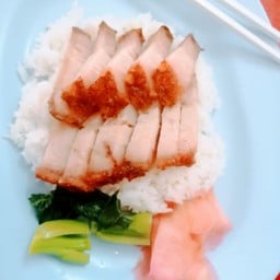 ข้าวหมูกรอบ