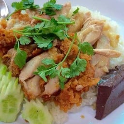 ข้าวมันไก่ ก๋วยเตี๋ยว ป้าแจ๊ว