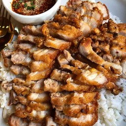 ข้าวหน้าหมูกรอบ