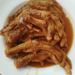 ตีนเป็ดต้มพะโล้