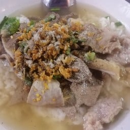 ข้าวต้มทรงเครื่อง