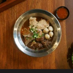 เตี๋ยวหมูน้ำตก