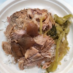 เนื้อหนัง ราดข้าว พิเศษ