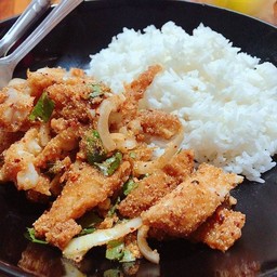 ข้าวยำหน้าปลา