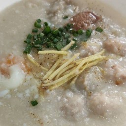 โจ๊กหมูเก้าแสน