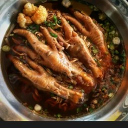 เตี๋ยวตีนไก่