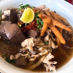 ต้มเส้นชามโต