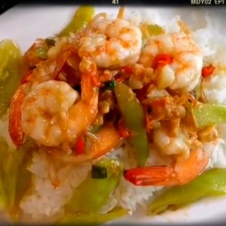 พริกหยวกกุ้งราดข้าว