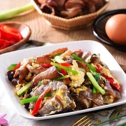 เห็ดหูหนูผัดไข่