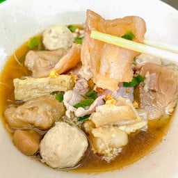 กินเตี๋ยวมั้ย