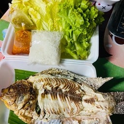 ปลาเผาบนเนิน