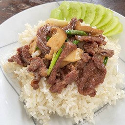 ข้าวเนื้อผัดน้ำมันหอย