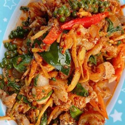 ผัดเผ็ดหมูป่าเป็นกับ