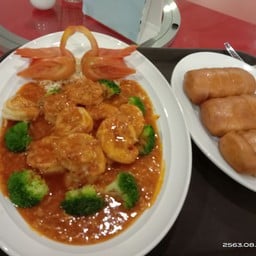 กุ้งซอสสิงคโปร์ หมั่นโถวทอด L