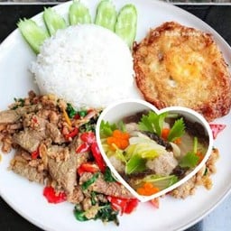 กระเพราตับไข่ดาวราดข้าว+ต้มจืดสาหร่ายหมูเด้ง (ชุดเล็ก)