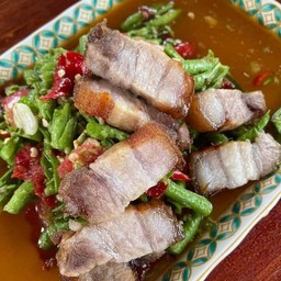 ตำถั่วหมูกรอบ