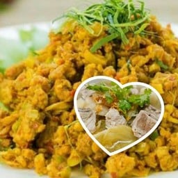 คั่วกลิ้งหมูสับ ราดข้าว ไข่ดาว + ต้มจืดสาหร่ายหมูเด้ง (ชุดเล็ก)