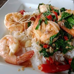 ข้าวกระเพรากุ้ง