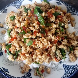 ข้าวกะเพราไก่