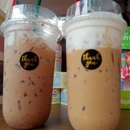 ปังญ่า กาแฟสด ในวัดพระแก้ว -