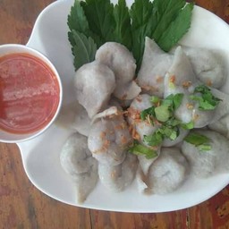 เกี้ยวปลาลวกจิ้ม