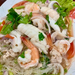 ยำวุ้นเส้นทะเล