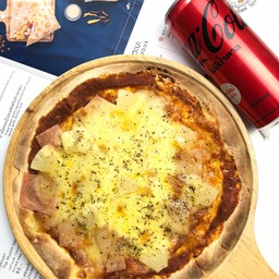 [อร่อยซ่ากับโค้ก] พิซซ่า XL 1 ถาด + โค้ก 2 กระป๋อง