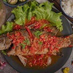 ปลากระพงราดพริก