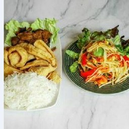 ส้มตำ+ขนมจีน+แคบเจ+เนื้อเห็ดหอม+ผัดสด