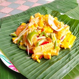 เจ้แจ้ ส้มตำกะไก่ทอด