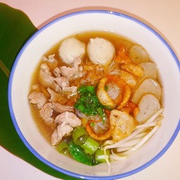 ร้านก๋วยเตี๋ยวป่ากล้วย