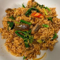 ข้าวผัดปลากระป๋อง