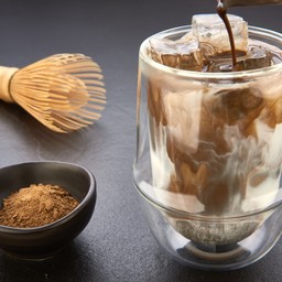 ICED HOJICHA LATTE