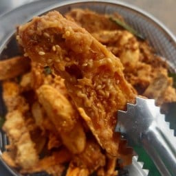 ร้าน WOW88 กล้วยทอดเครื่องแน่น(ในตำนาน)