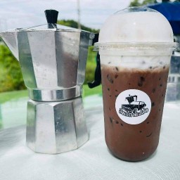 อีแก่ กาแฟสด