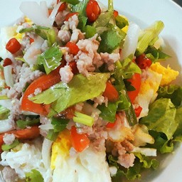 ยำไข่ดาว+หมูสับ