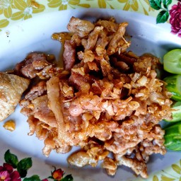 หมูทอดกะเทียม