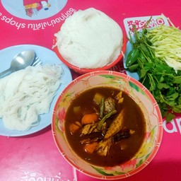 เซต ขนมจีนไตปลา+ไก่ทอด+รวมมิตรของหวาน