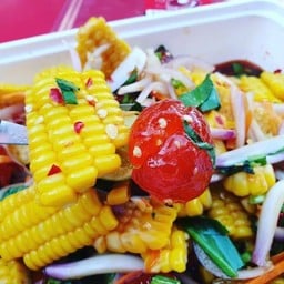 ยำข้าวโพดไข่แดงเค็ม