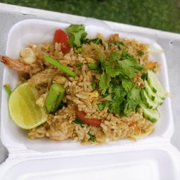 ข้าวผัดรวมมิตร