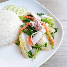 ผักรวม ปลาหมึก