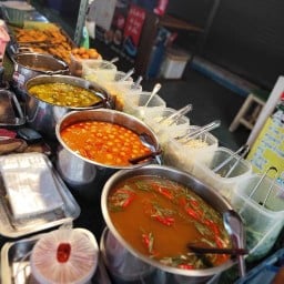 ขนมจีนน้ำยาไฮโซ