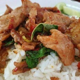 ข้าวกะเพราหมูหมัก