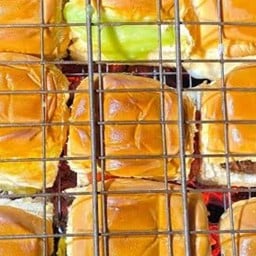 J&J ปังปิ้งเตาถ่าน ชาตาลักษณ์ ตลาดลองมาซิเออ