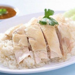ร้านข้าวมันไก่คุณเเม่ราชภัฎลำปาง