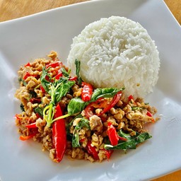 ข้าวผัดกระเพรา